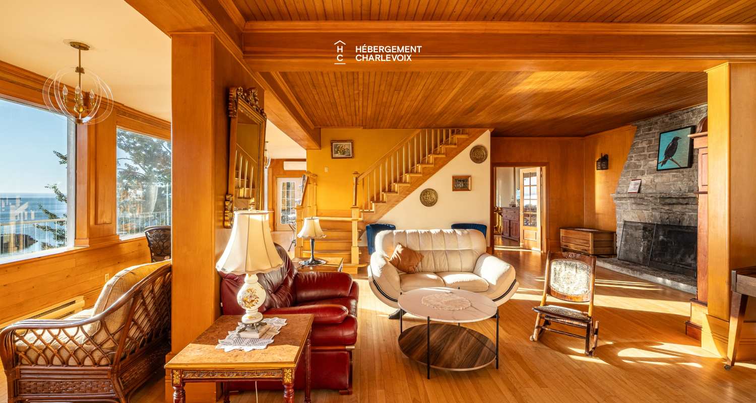 JAU-230 - Historic riverfront home with private hot tub